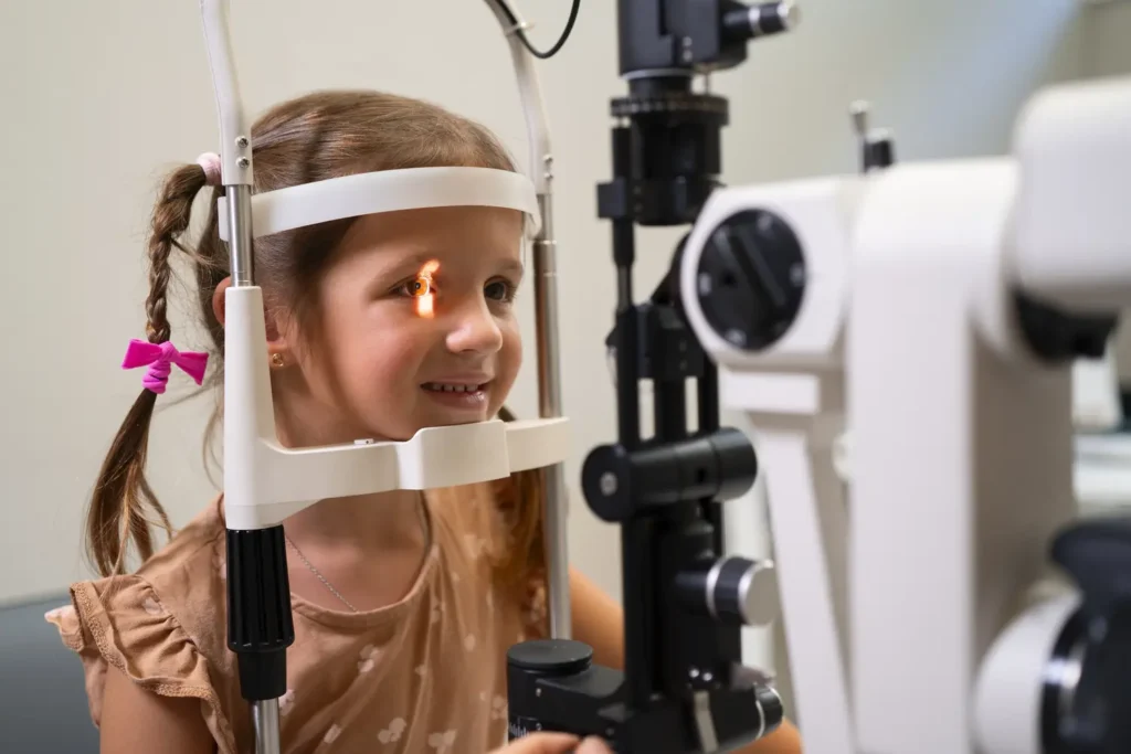 Máster en Oftalmología Pediátrica Estrabismo y Baja Visión 3