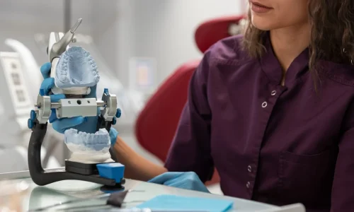 Maestría en Endodoncia Avanzada y Microscopía Clínica